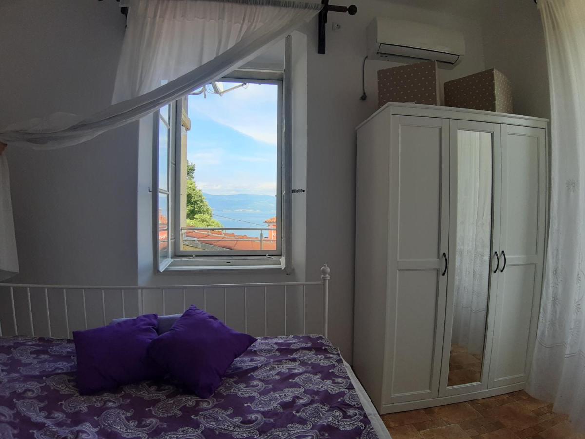 Apartment Palazzo Sare Vrbnik Exteriér fotografie