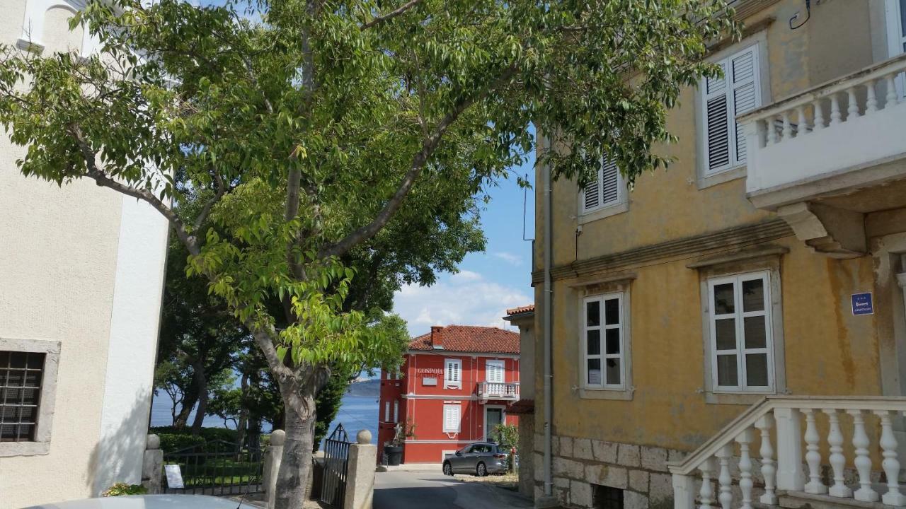 Apartment Palazzo Sare Vrbnik Exteriér fotografie