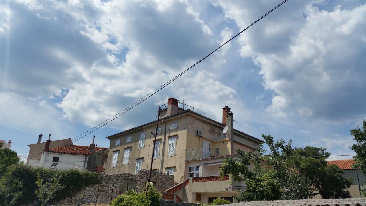 Apartment Palazzo Sare Vrbnik Exteriér fotografie